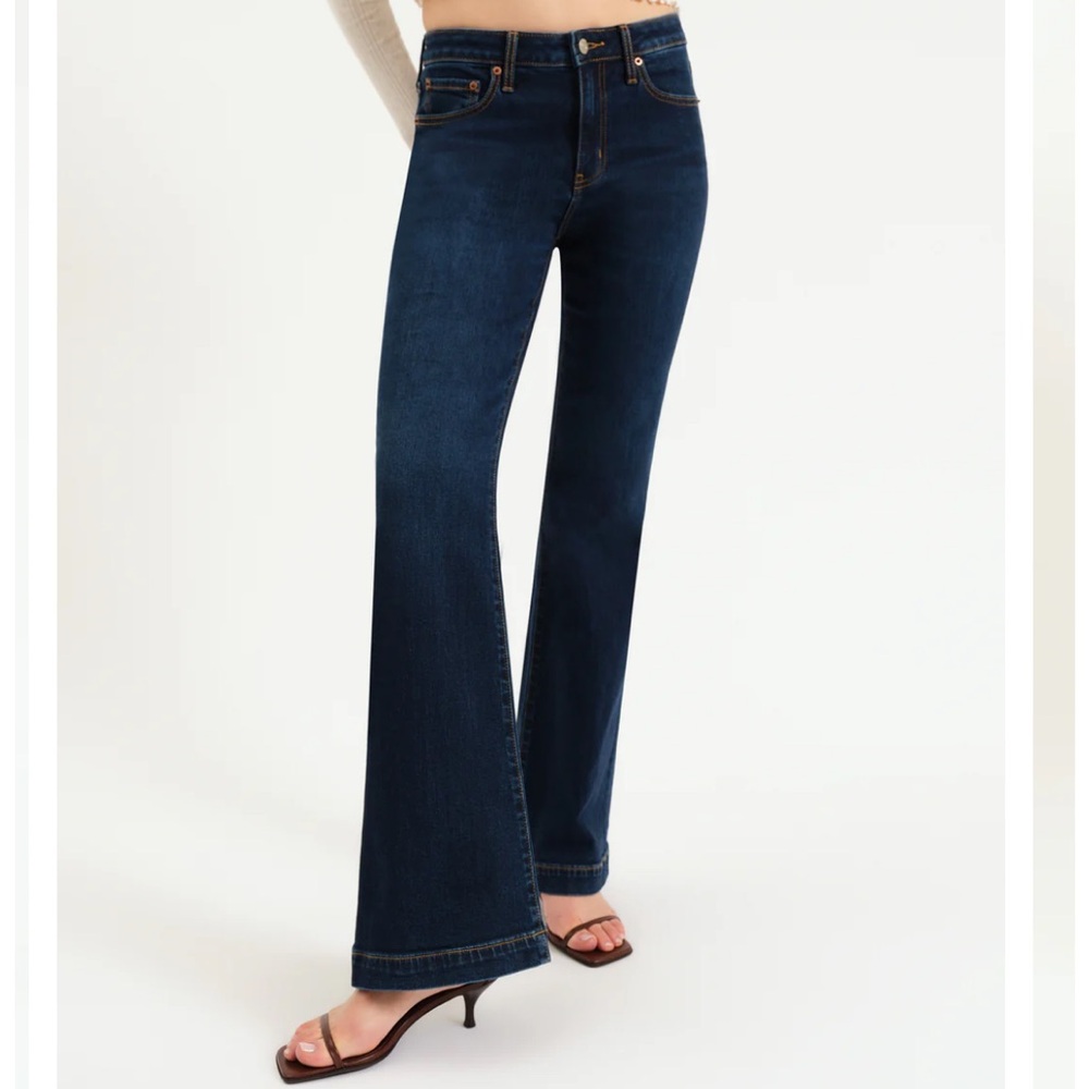 Daze Denim Mid Rise Flare Jeans - Picture 2 of 3